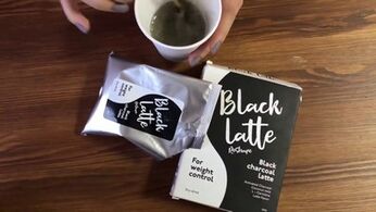 Опитът от използването на въглен от черно Latte Latte