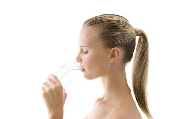 питейна вода за отслабване у дома